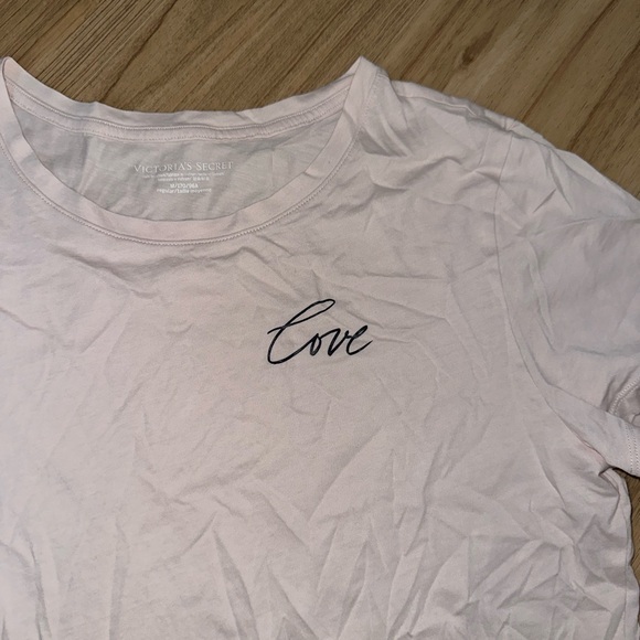 Victoria’s Secret White “Love” Graphic T-Shirt Minimal Script Tee Size M - Picture 2 of 7